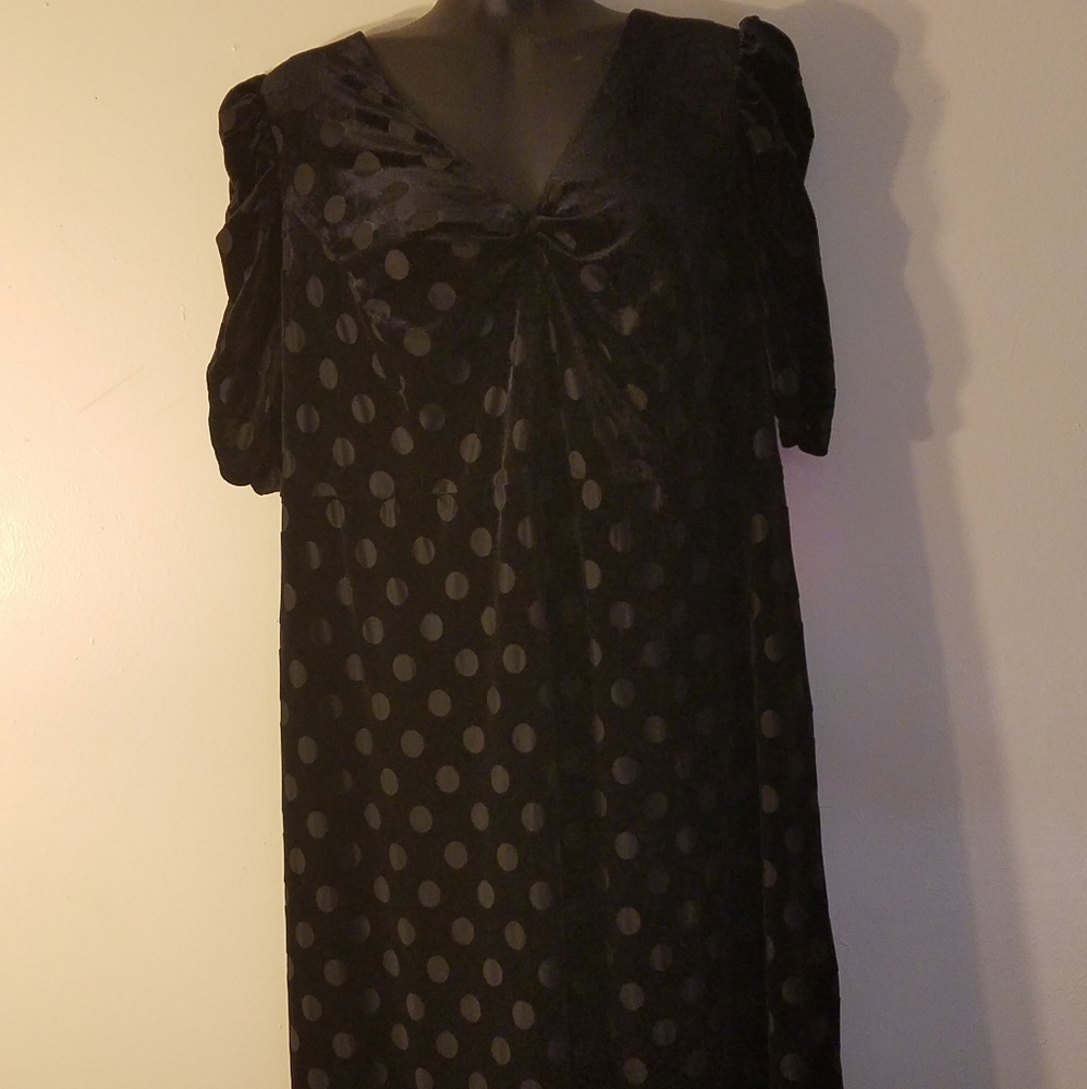Betsey Johnson Womans Plus Velvet Dot sheath dress - Picture 4 of 7